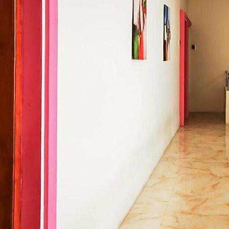 Reddoorz Plus @ Taman Madiun Eksteriør billede